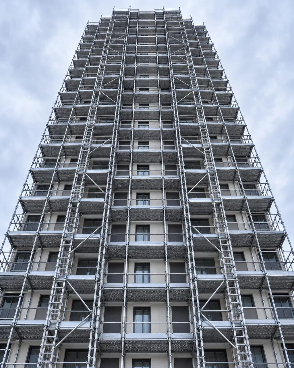 Échafaudage à Annay installé sur un immeuble